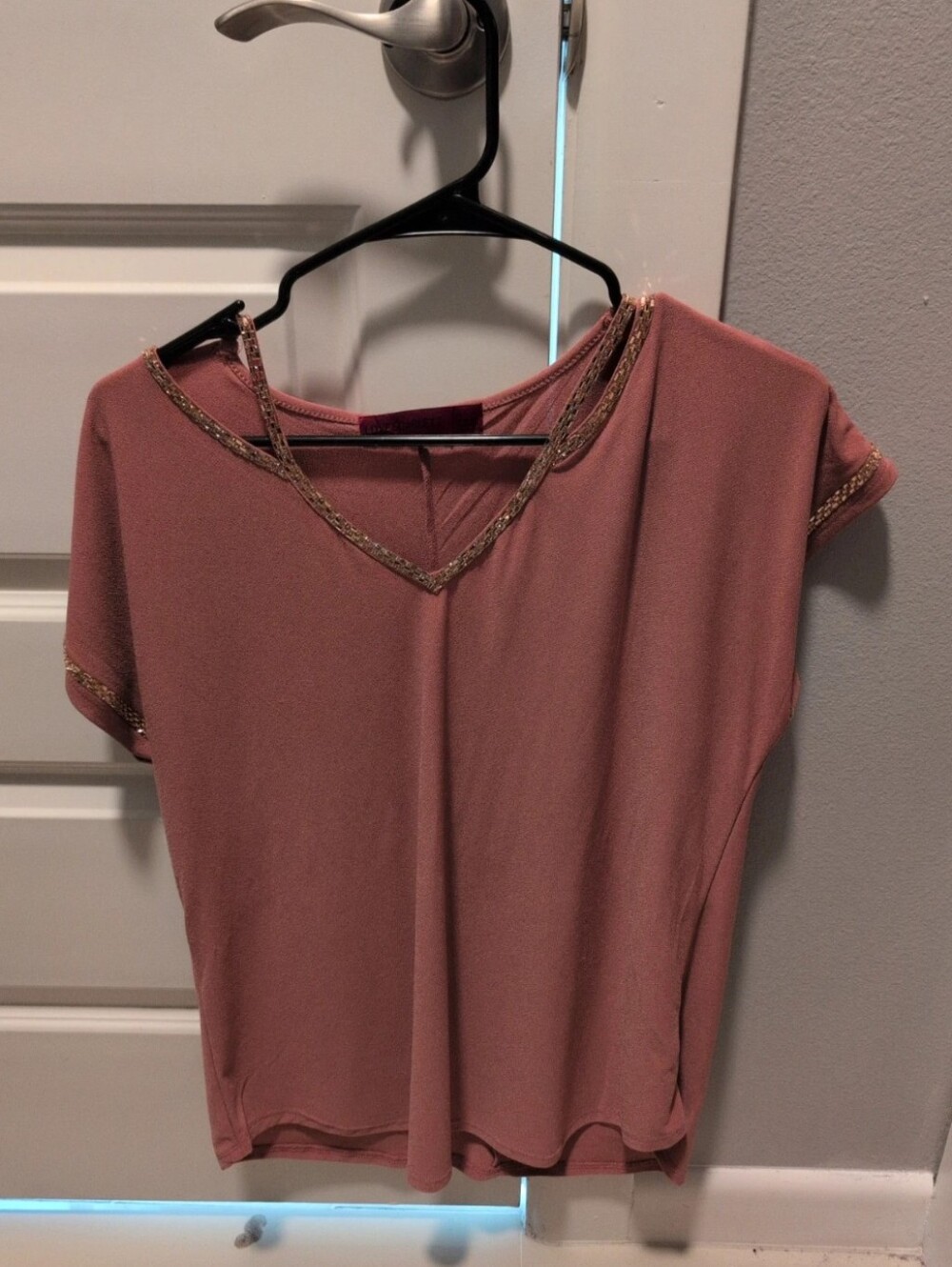 Women's Dusty Rose Short Sleeve Top with Metallic Trim